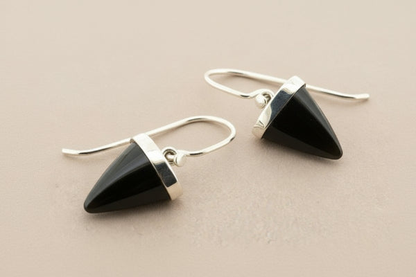 Spearhead drop earrings - onyx