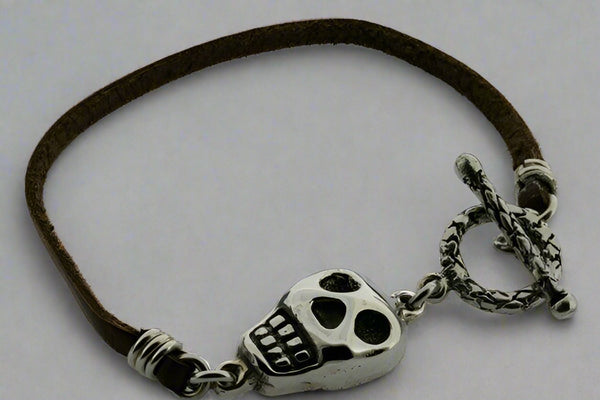 leather skull bracelet - Makers & Providers