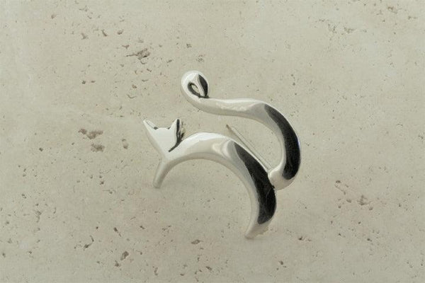 Polished cat brooch - sterling silver - Makers & Providers