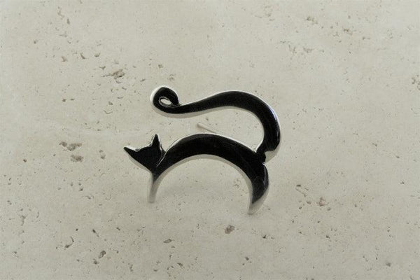 Polished cat brooch - sterling silver