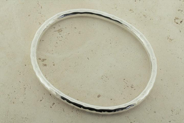 oval tubular hammered bangle - 5mm - Makers & Providers