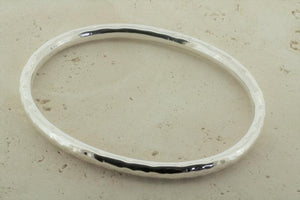 oval tubular hammered bangle - 5mm - Makers & Providers