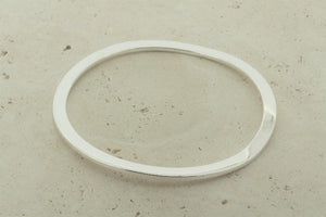 Wavy clean bangle - Makers & Providers