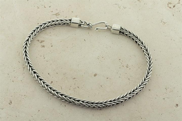 Narrow link bracelet - Makers & Providers