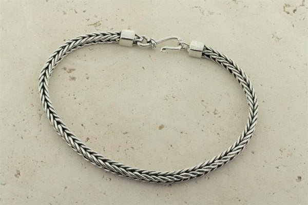 Narrow link bracelet - Makers & Providers