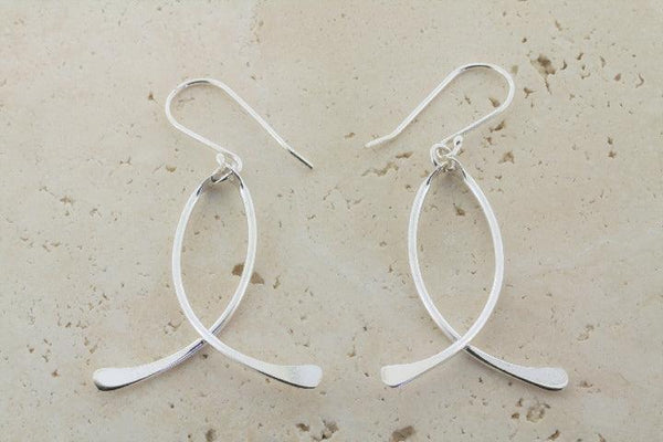 2 x curved drop earring - Makers & Providers