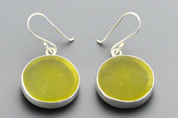 Large circle seaglass earring - lime