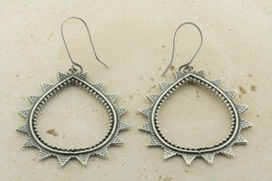 beaded teardrop & triangles earrings - Makers & Providers