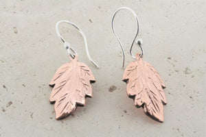 Small copper leaf earrings - Makers & Providers