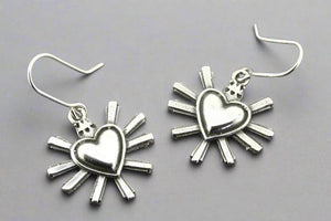 Shining heart earring - sterling silver - Makers & Providers