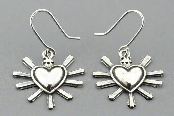 Shining heart earring - sterling silver - Makers & Providers