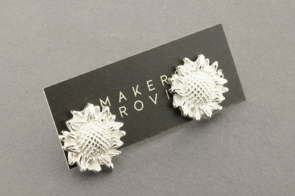 Sunflower stud - sterling silver