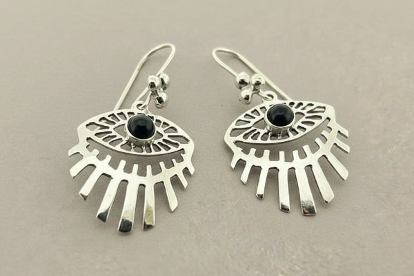 Oval & ray drop earring - black