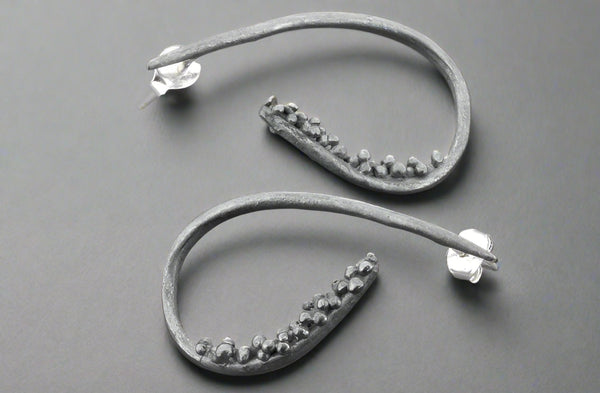 Beaded teardrop earring - oxidized silver