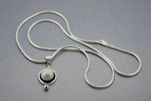 Bezel pearl & oxidized pendant on 55cm snake chain - Makers & Providers