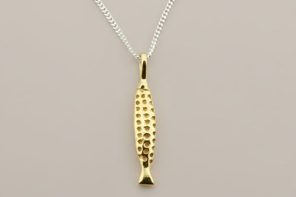 Golden spotted seatrout pendant on a 45cm link chain