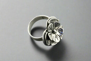 Flowering heart ring - sterling silver - adjustable - Makers & Providers