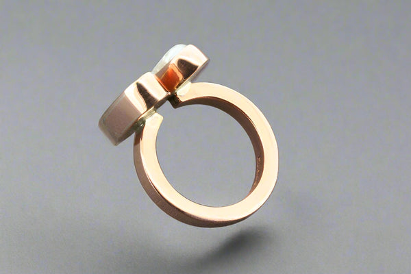 Pearl & hammered copper ring