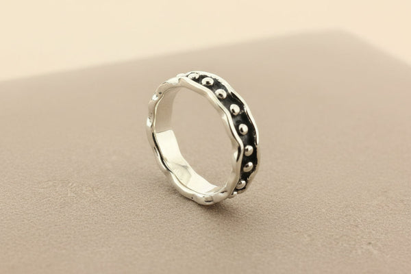 Oxidized groove multi bead ruffled ring - sterling silver