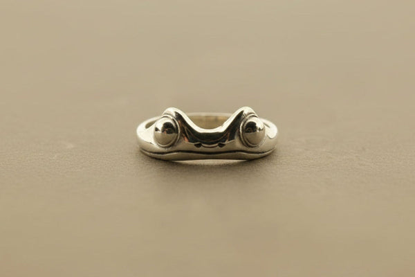 Frog ring - sterling silver