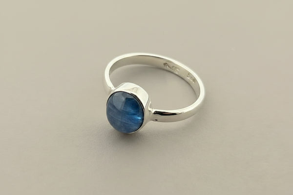 Oval stone ring - Blue Kyanite
