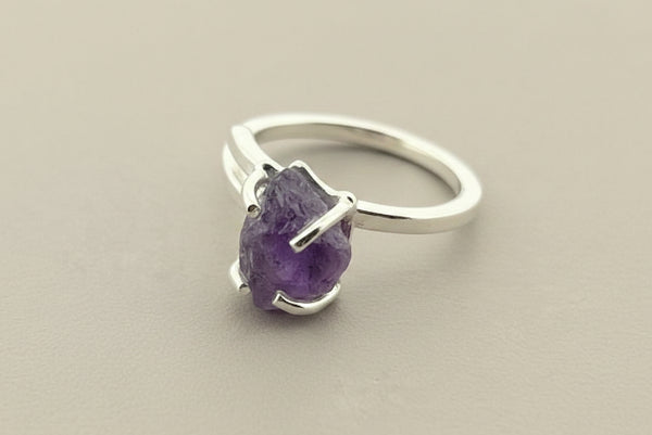 Adjustable stone ring - amethyst