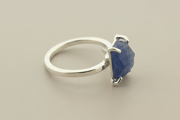 Adjustable stone ring - tanzanite