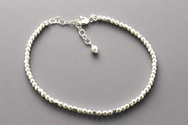 Mini pearl and square silver bead bracelet