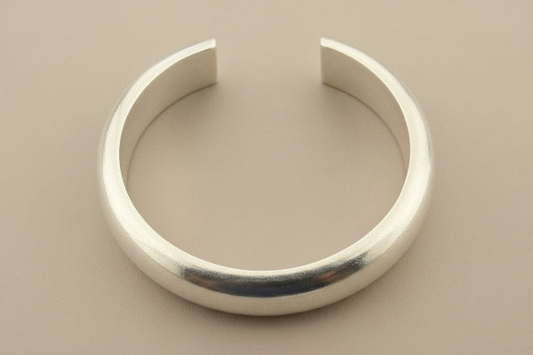 Semi circle cuff - pure silver