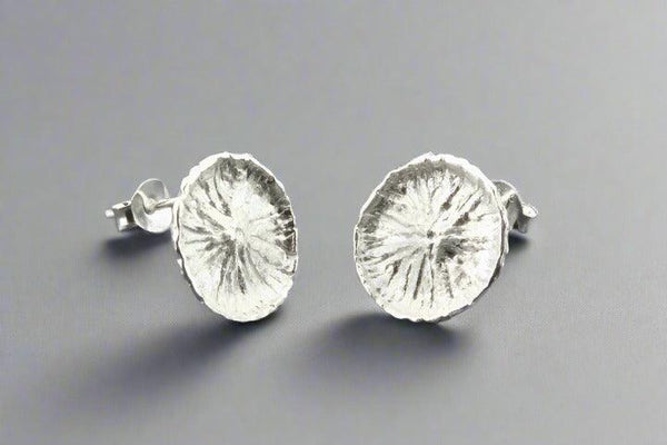 Button daisy stud - sterling silver - Makers & Providers