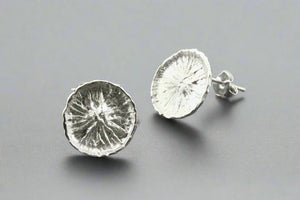Button daisy stud - sterling silver - Makers & Providers