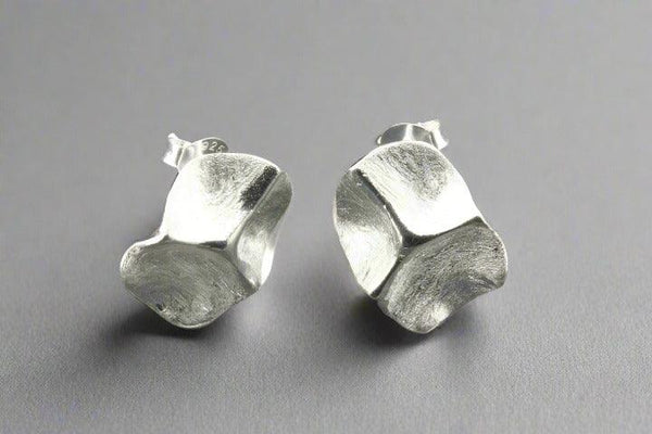 Wisteria stud - silver - Makers & Providers