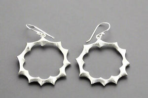 Wreath hoop earring - silver - Makers & Providers