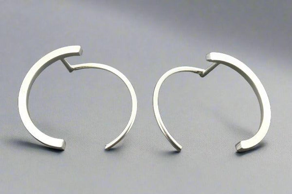 New moon hoop earrings - silver - Makers & Providers