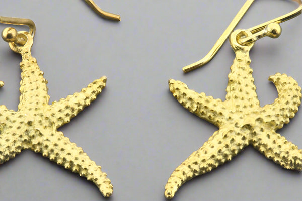 Starfish hook earring - 22 Kt gold over silver