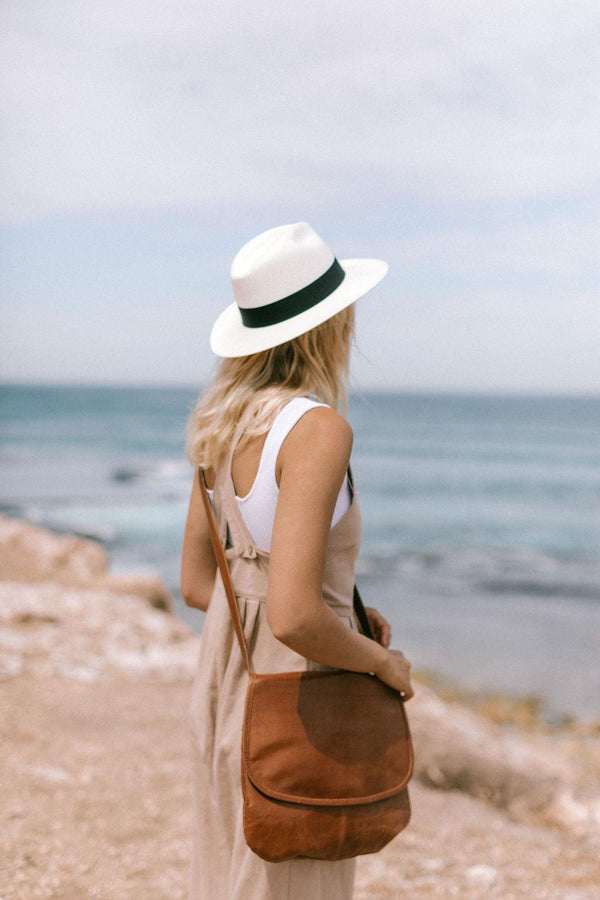 curved messenger bag - antique tan - Makers & Providers