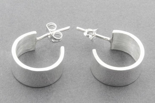 Clean ear cuff - sterling silver - Makers & Providers