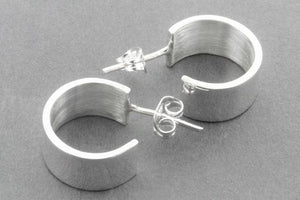 Clean ear cuff - sterling silver - Makers & Providers