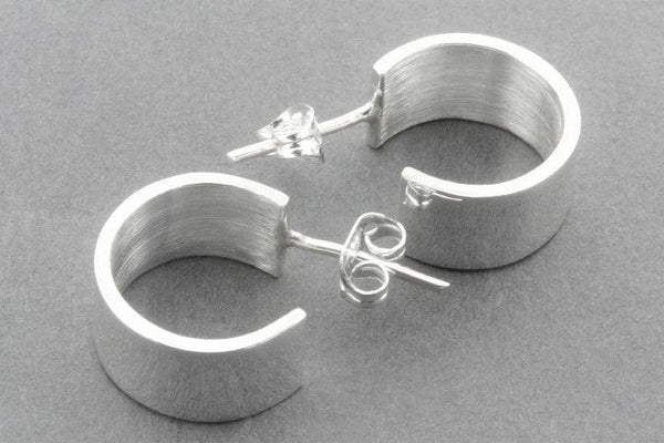Clean ear cuff - sterling silver - Makers & Providers