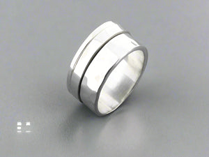 Hammered spinner ring - sterling silver - Makers & Providers