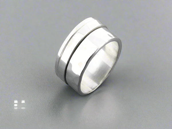 Hammered spinner ring - sterling silver - Makers & Providers