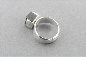 Adjustable silver block ring - onyx - Makers & Providers