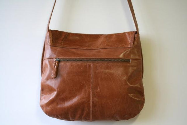 curved messenger bag - antique tan - Makers & Providers