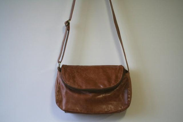 bonnie sling bag - antique tan leather - Makers & Providers