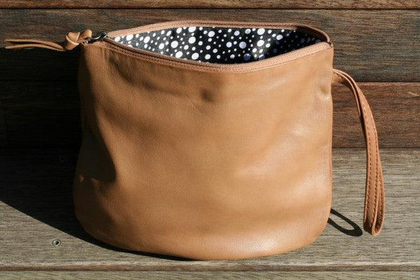 U-pouch - camel - Makers & Providers