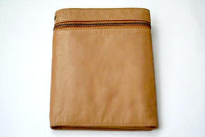 travel wallet - camel - Makers & Providers
