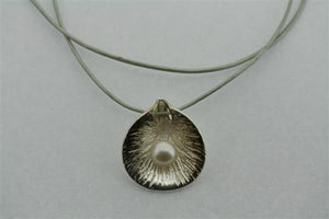 conch necklace - white pearl - Makers & Providers