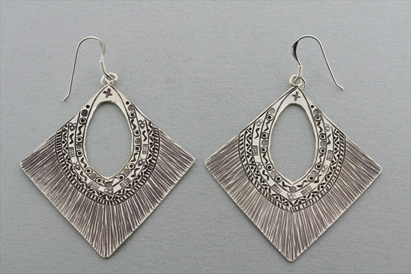 diamond etched earring - pure silver - Makers & Providers