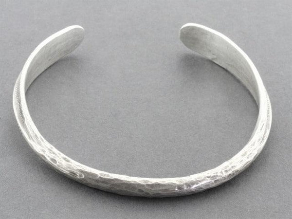 Feather & hammered cuff - pure silver