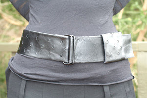 circle cutout belt - black - Makers & Providers